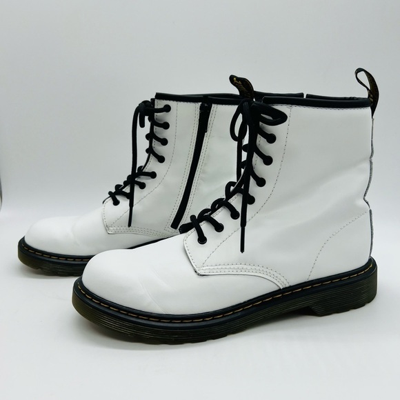 DR MARTENS UNISEX WHITE LEATHER 1460 BOOTS WOMEN SIZE 7 OR MENS SIZE 6 - Picture 1 of 9